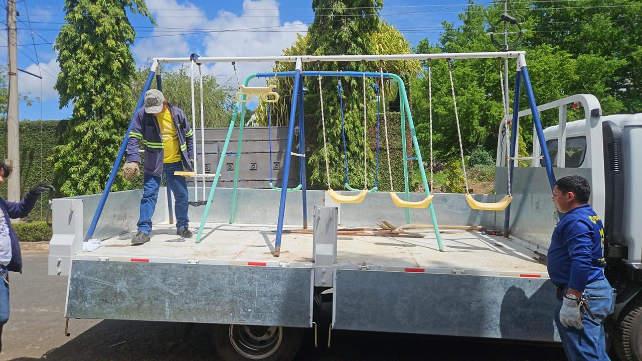 Swings behind-the-scenes work during the Engineers for Hope school transformation